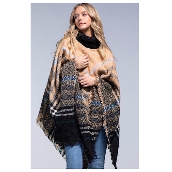 🆕 Plaid Print Turtleneck Poncho - NEW - Picture 5 of 10